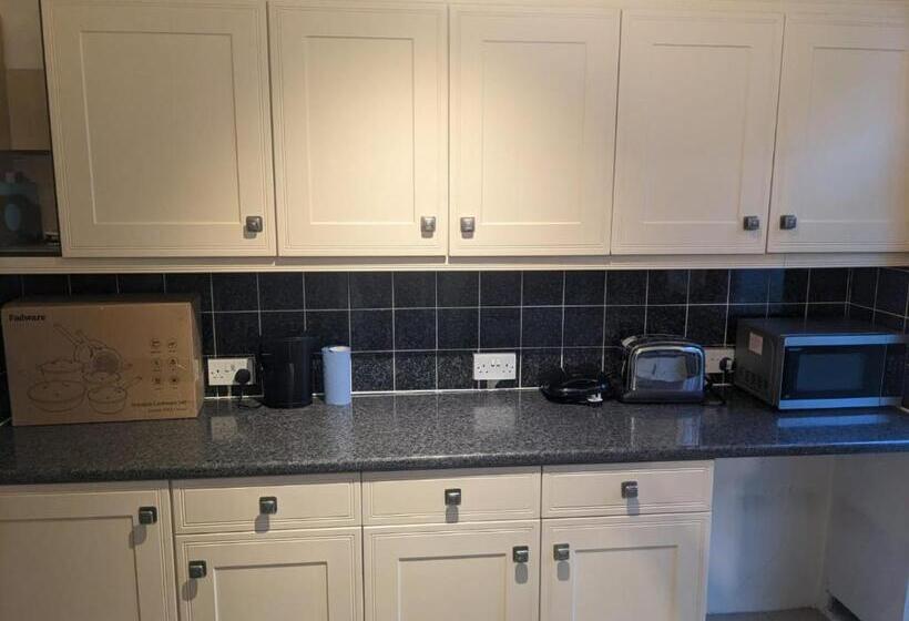 بنسيون Edgefield House