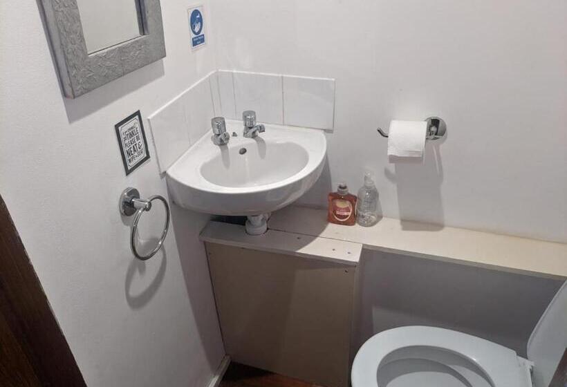 بنسيون Edgefield House