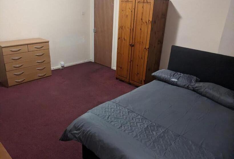 بنسيون Edgefield House