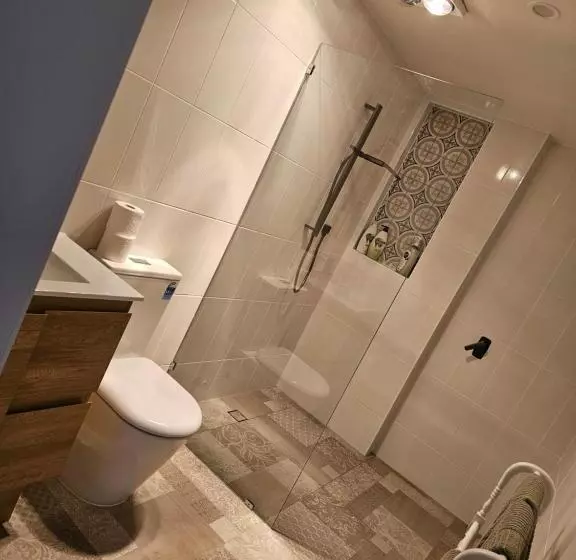 Majatalo The Garden House Bnb