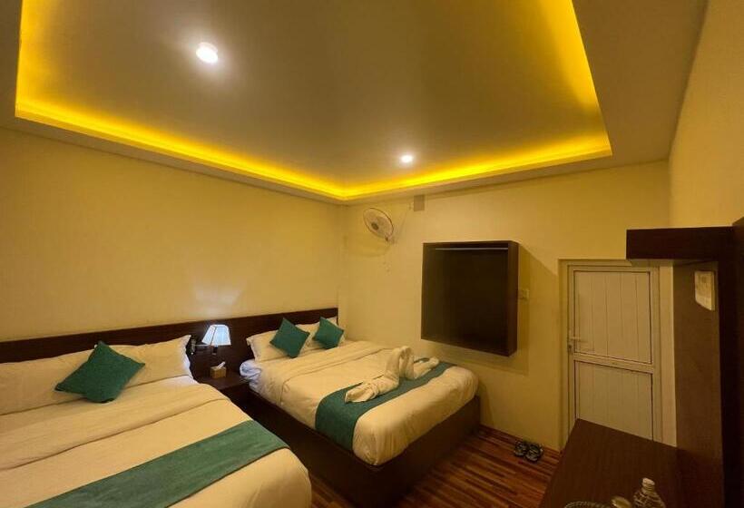 River Bank Eco Resort