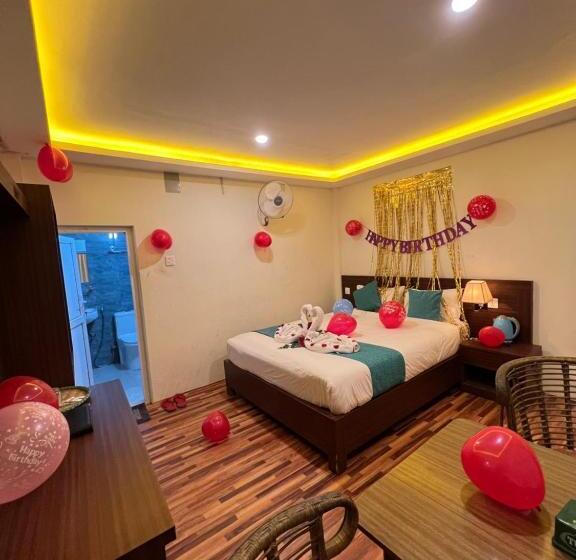 River Bank Eco Resort