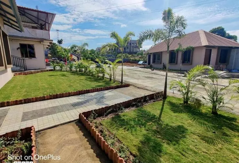 Shrubbery Palms Resort