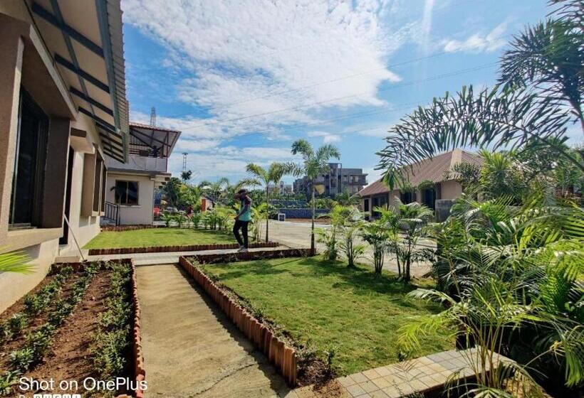 Shrubbery Palms Resort