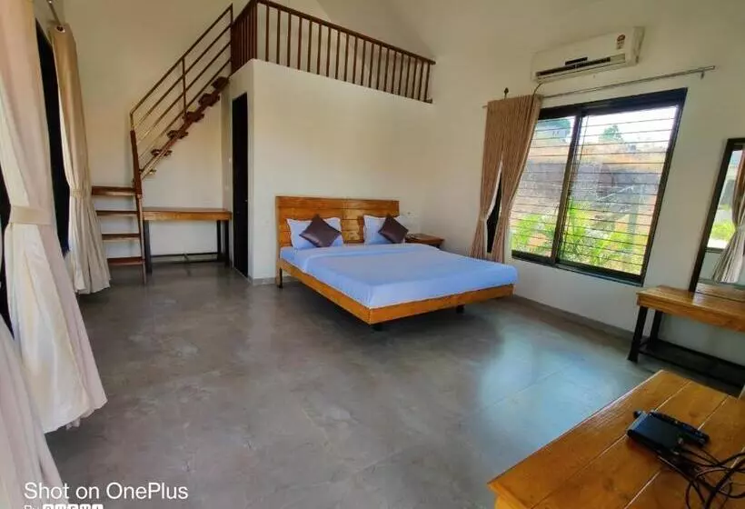 Shrubbery Palms Resort