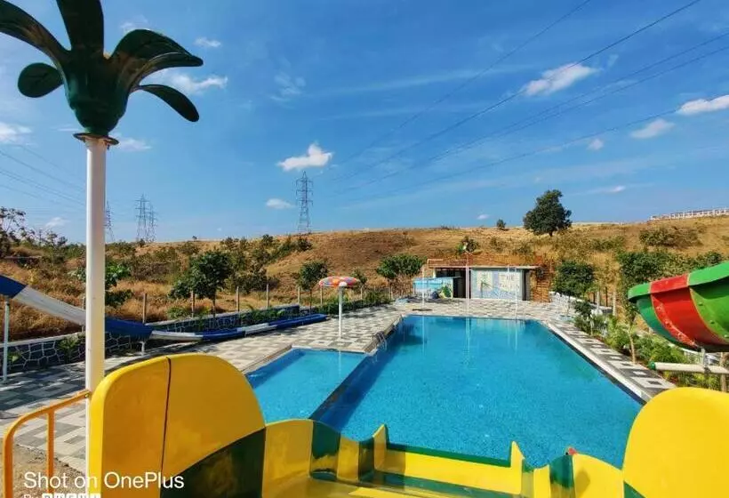 Shrubbery Palms Resort