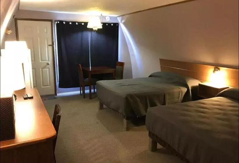 The Little Chalet Motel