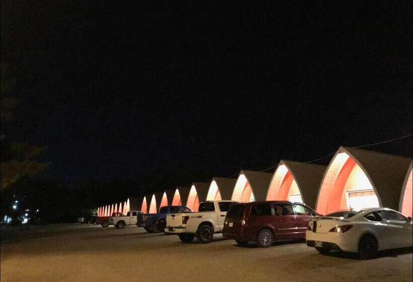 The Little Chalet Motel