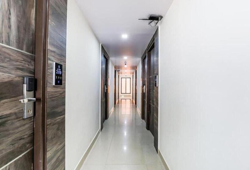 Fabhotel Crown Heights Nr Koramangala Club