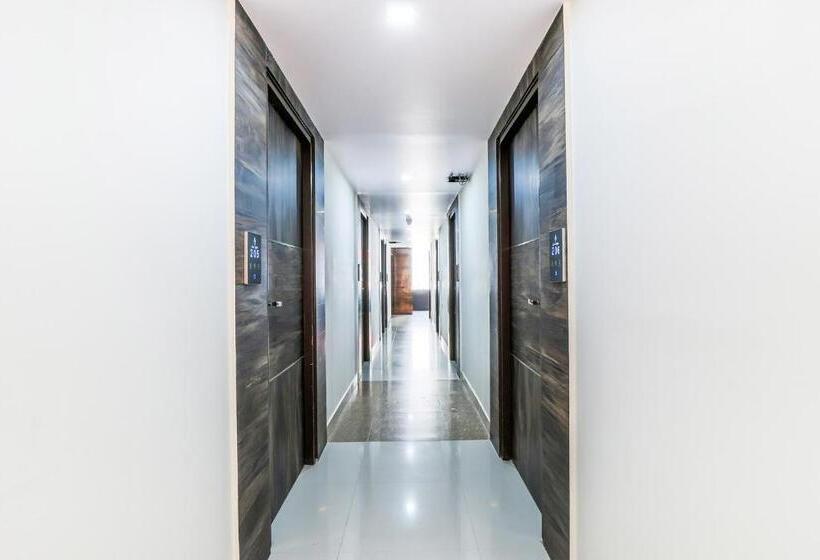 Fabhotel Crown Heights Nr Koramangala Club