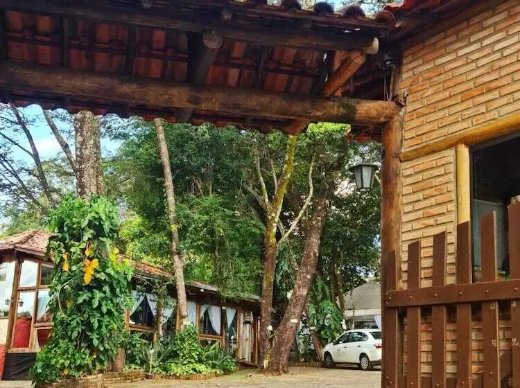 Hostelli Pousada Villa Verde