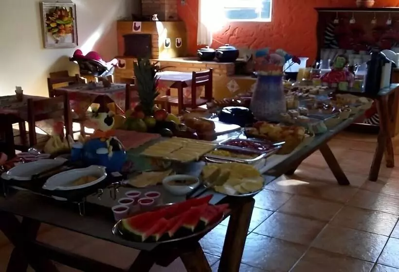 Hostelli Pousada Villa Verde