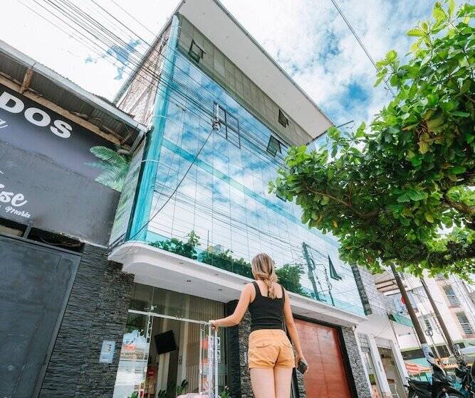 Отель Green Paradise