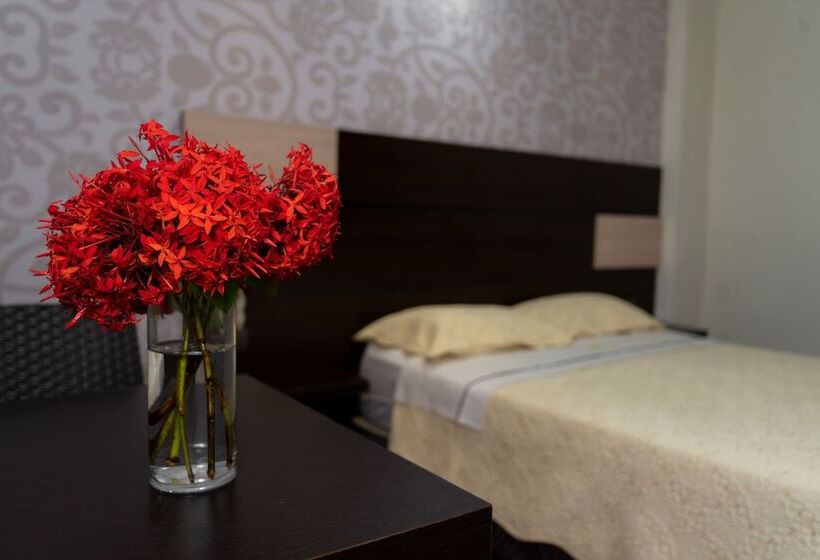 Отель Green Paradise