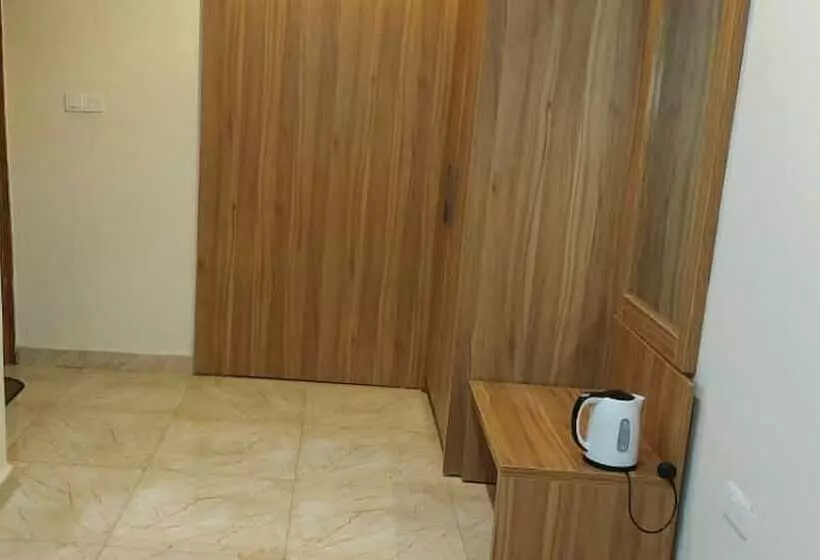 هتل Hassan Sunmonu Court