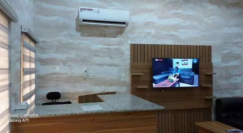 هتل Hassan Sunmonu Court
