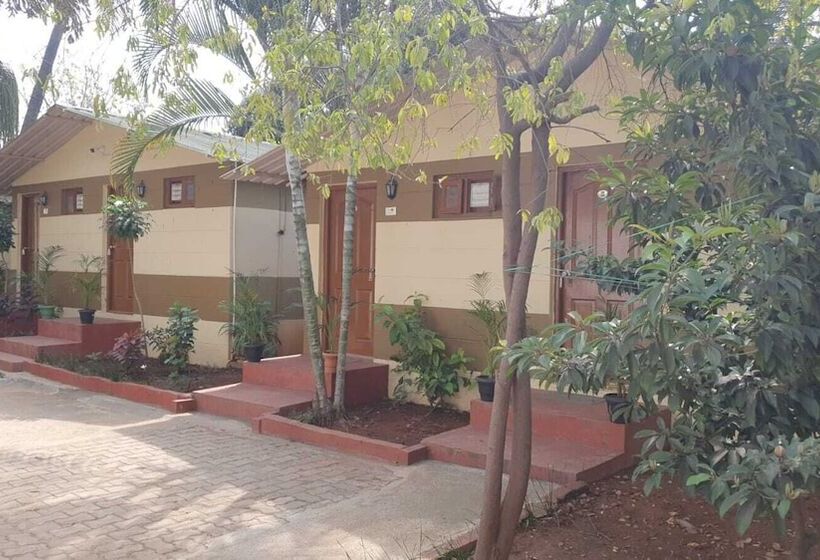 Hotel Iroomz Spot Valley