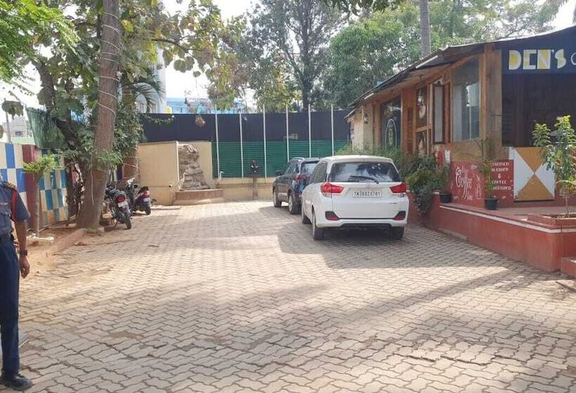 Hotel Iroomz Spot Valley