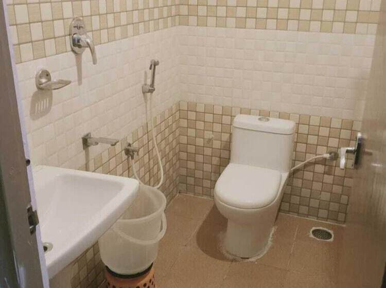 Hotel Iroomz Spot Valley