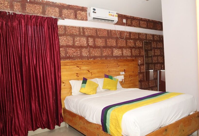 Hotel Iroomz Spot Valley