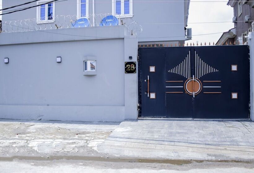 هتل Mitos Luxury Suites