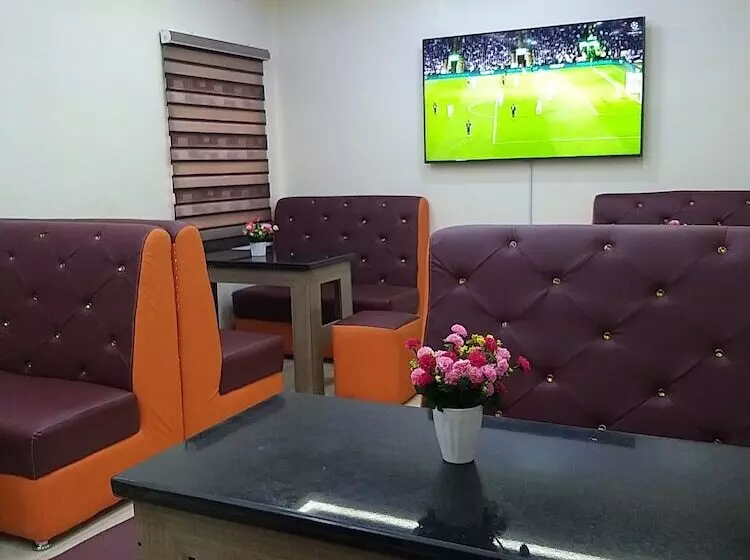 هتل Mitos Luxury Suites