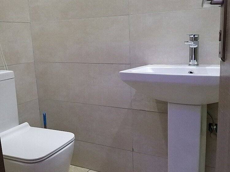 هتل Mitos Luxury Suites