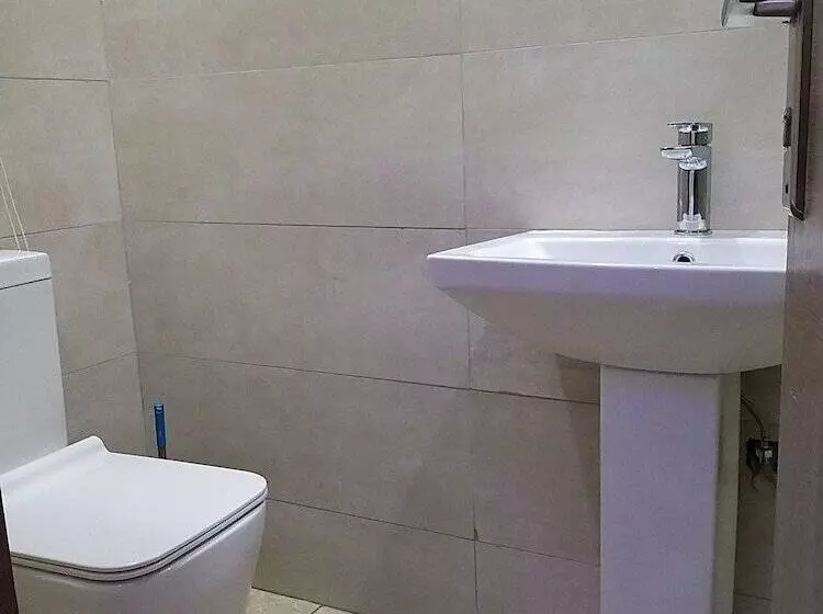 هتل Mitos Luxury Suites