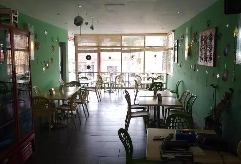 ホテル & Restaurante Flamboyan Higuey