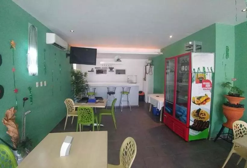 ホテル & Restaurante Flamboyan Higuey