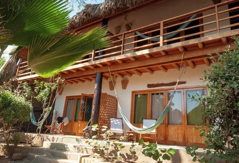 Hotelli Soleil Bungalows