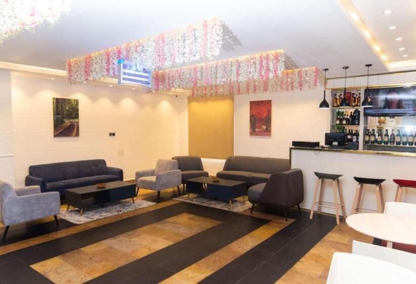 هتل The Grosvenor Suites Gwarinpa Abuja