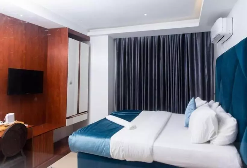 هتل The Grosvenor Suites Gwarinpa Abuja