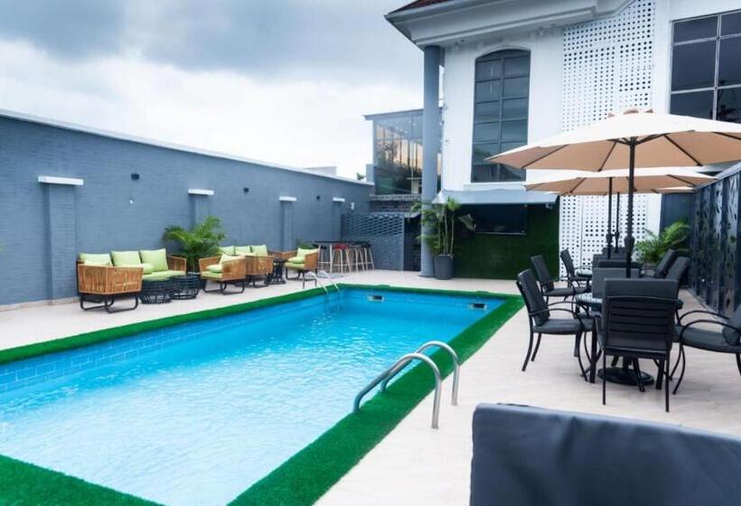 هتل The Grosvenor Suites Gwarinpa Abuja