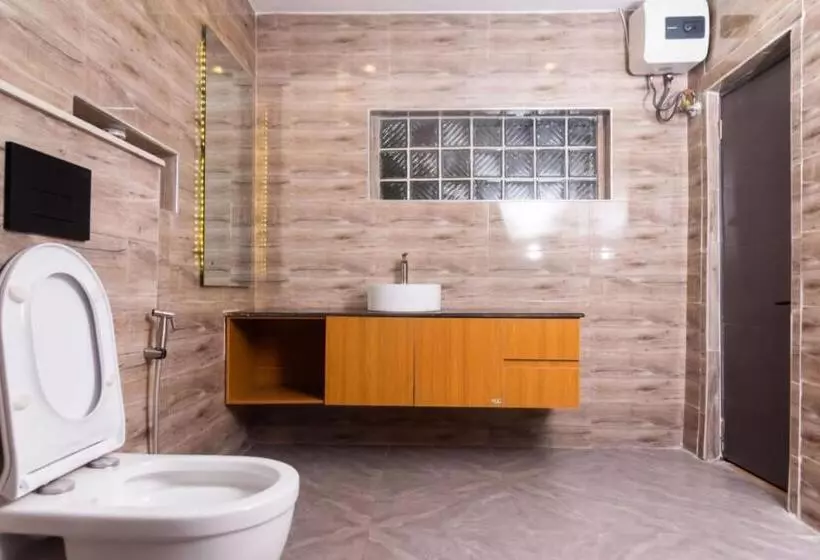 هتل The Grosvenor Suites Gwarinpa Abuja