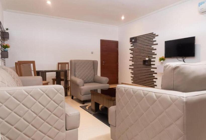 هتل The Grosvenor Suites Gwarinpa Abuja