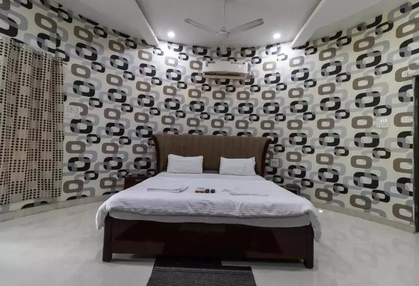 ホテル Vrindavan Gopala Resort