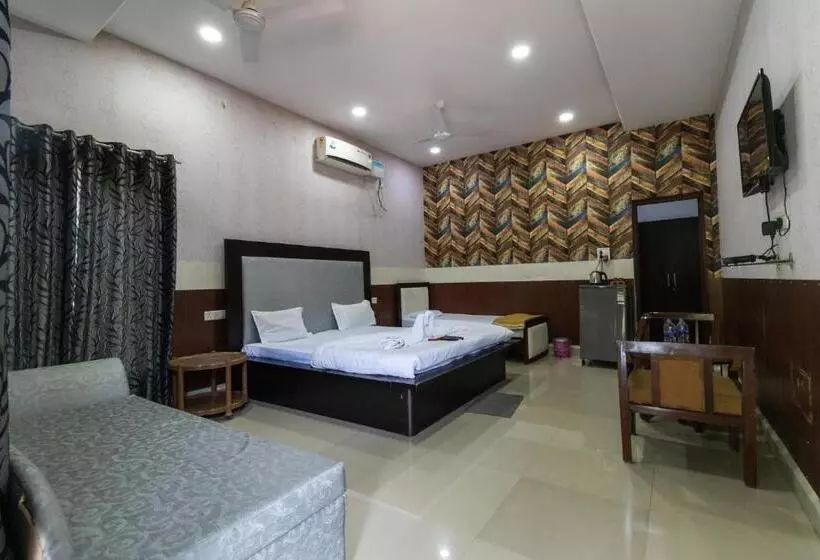 ホテル Vrindavan Gopala Resort