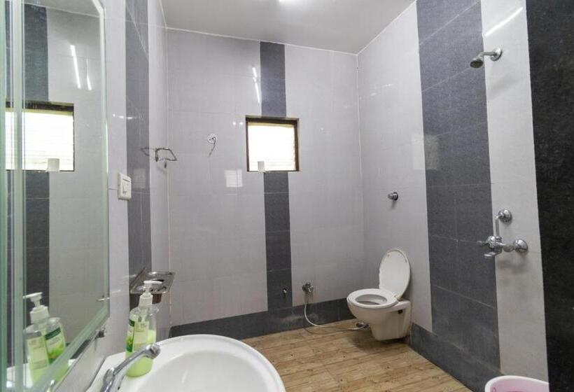 Отель Vrindavan Gopala Resort