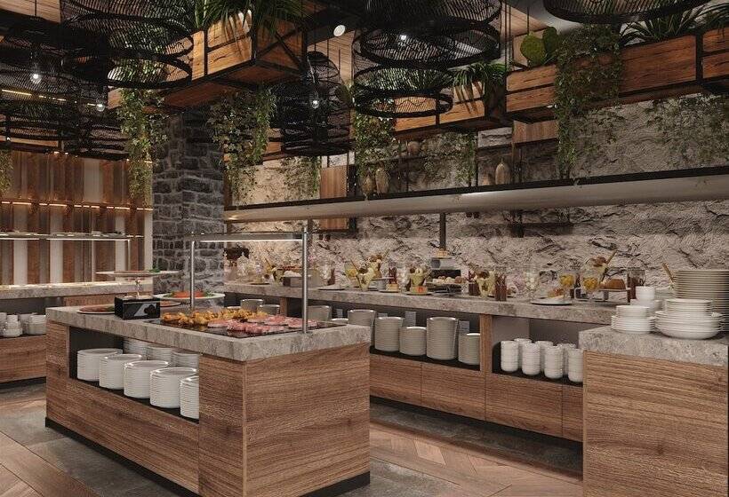 Kashmir Wellness & Spa Hotel Adults Only