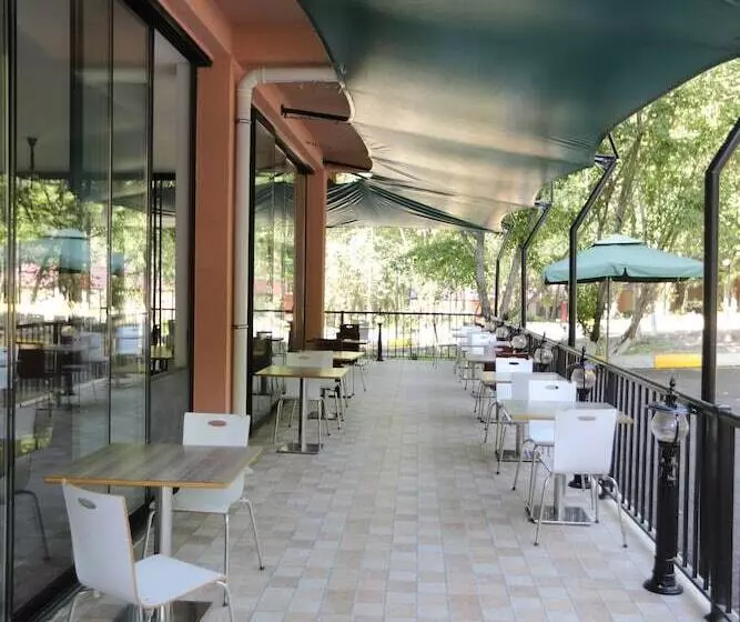 Maajid Quba Hotel&restaurant Sanatorium