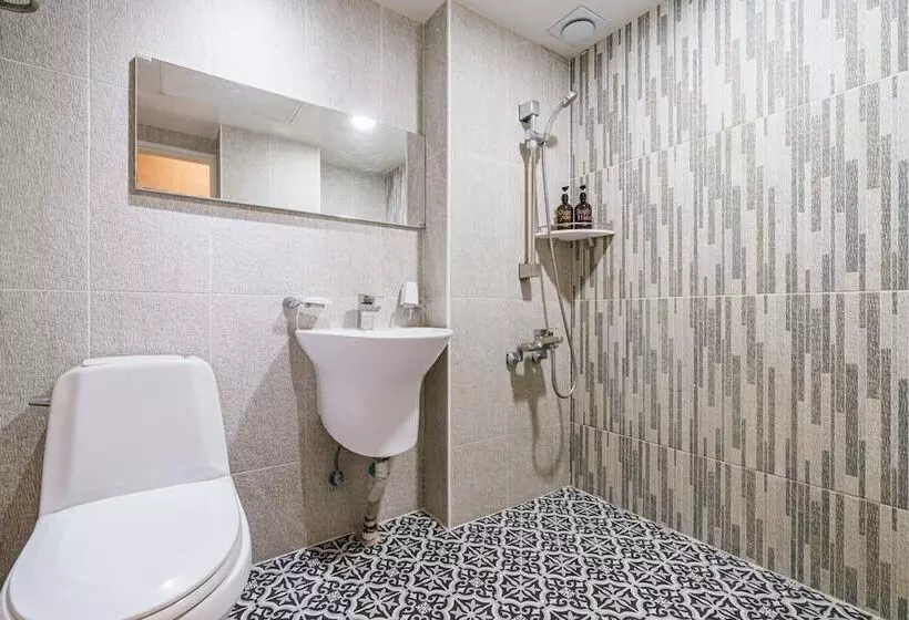 モーテル Donghae King