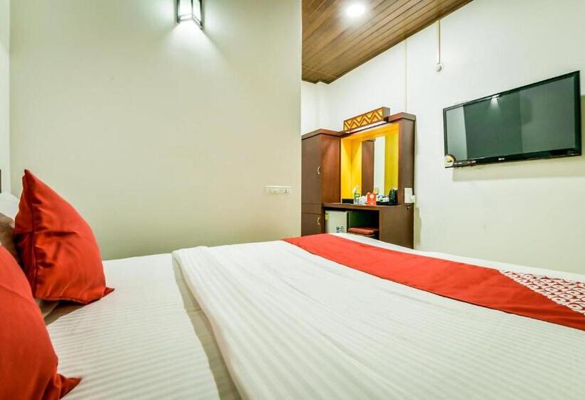 Oyo Flagship 19587 Hotel Gago