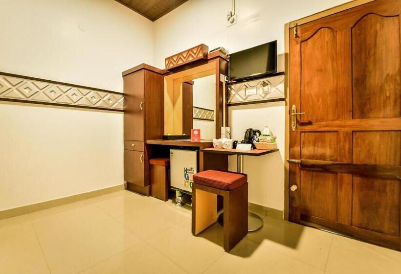 Oyo Flagship 19587 Hotel Gago