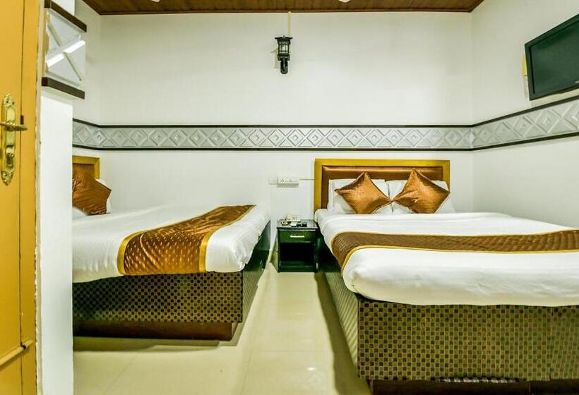 Oyo Flagship 19587 Hotel Gago