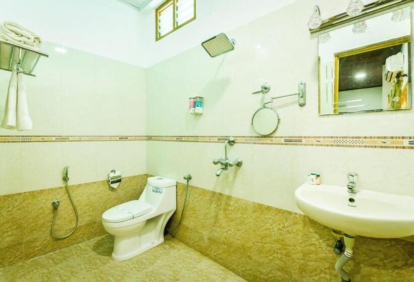 Oyo Flagship 19587 Hotel Gago