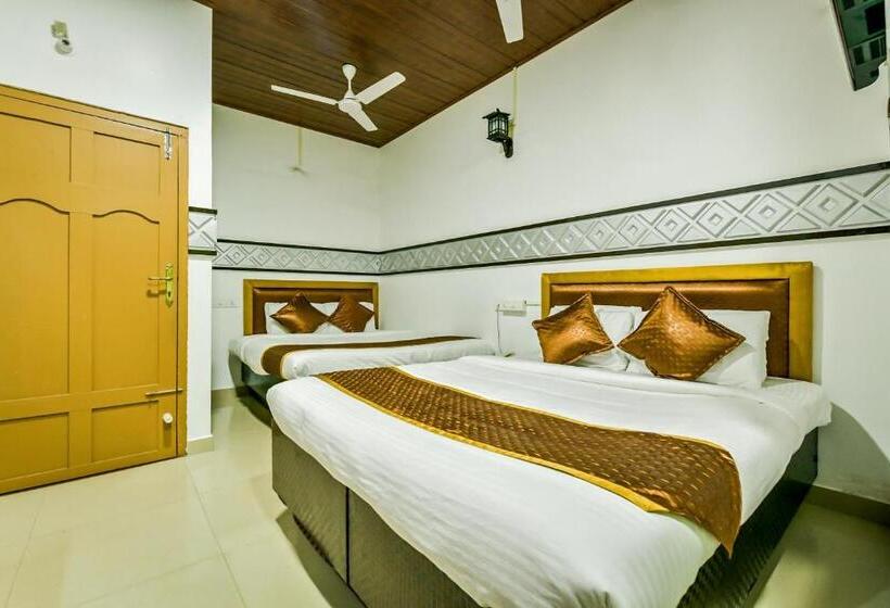 Oyo Flagship 19587 Hotel Gago