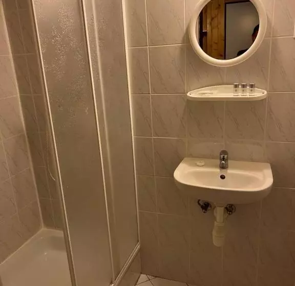 پانسیون Bílá Labuť Horský Hotýlek