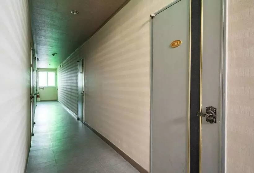 Yeongwol Cheongryeong Motel