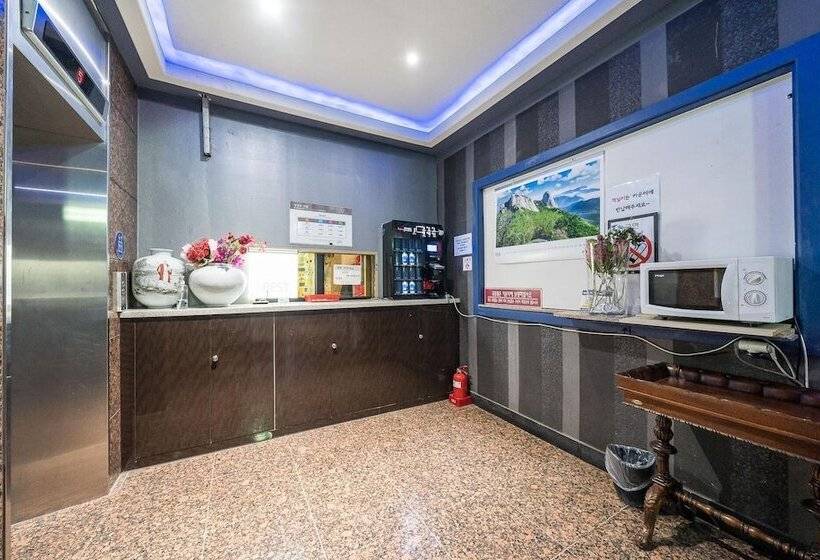 Yeongwol Cheongryeong Motel